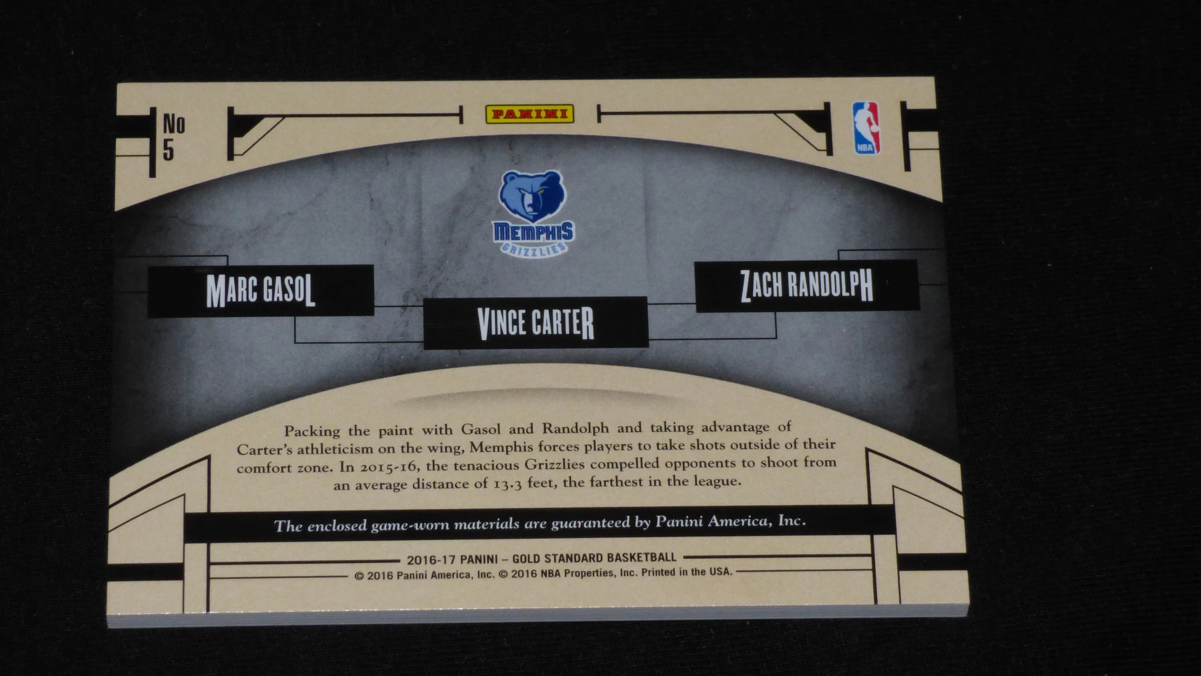 Vince Carter / Gasol / Randolph 2016-17 Panini Gold Standard maillot de match triple /49 – photo 2